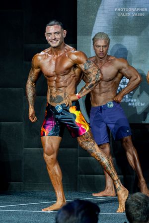 MEN'S PHYSIQUE +179
